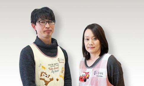 NPO法人カローレ 児童館事業部 安保聡美さん、小髙悟嗣さん