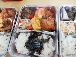 弁当支援とパントリー活動